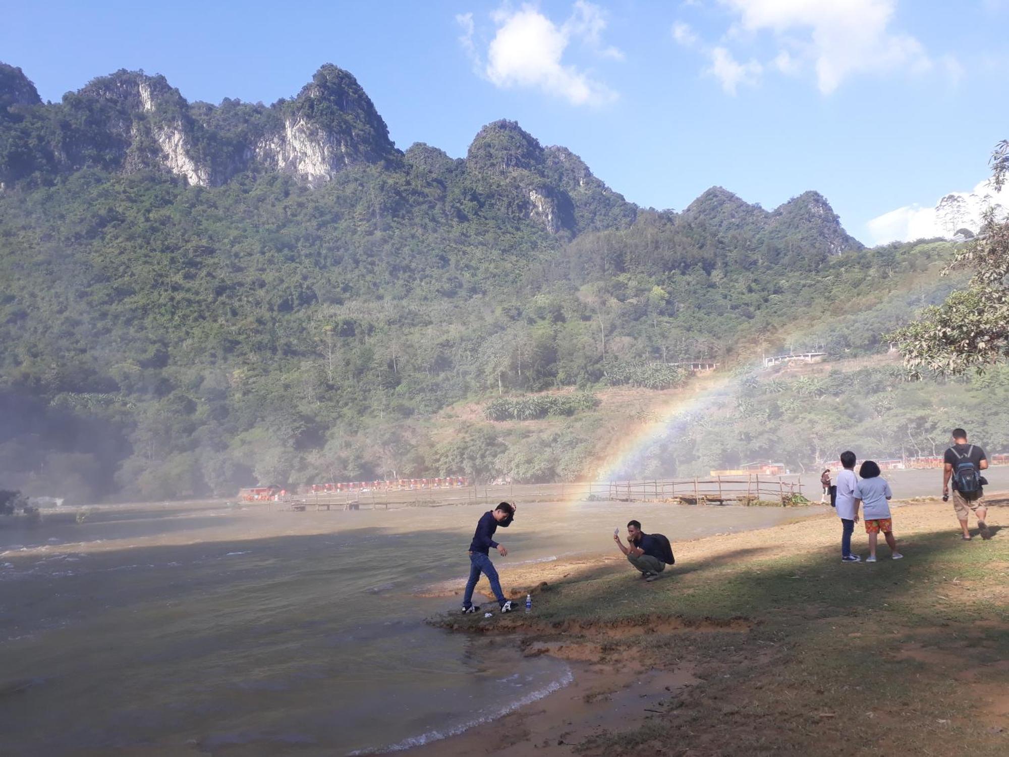 A Sy Ban Gioc Homestay - Lang Da Khuoi Ky Као Банг Екстериор снимка